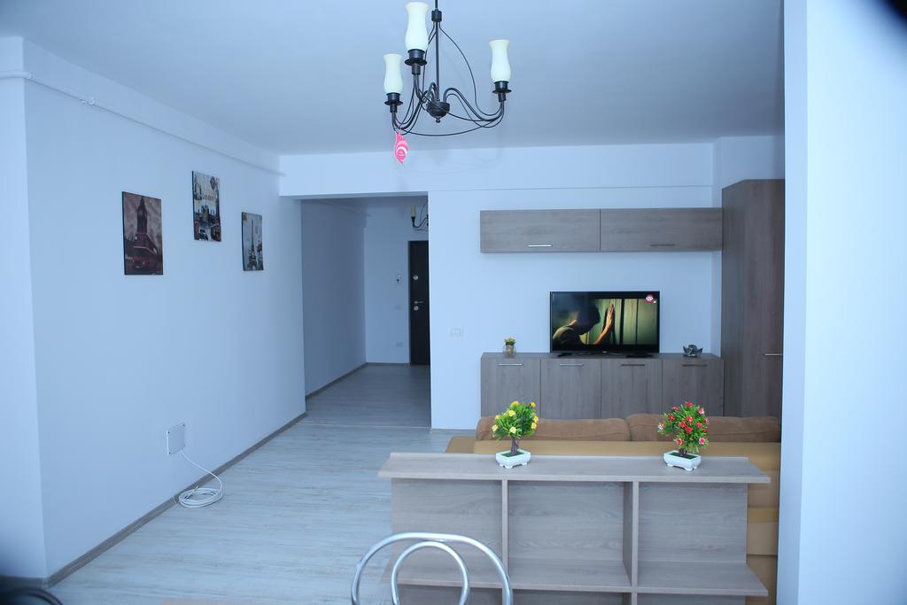 Rcc Apartaments Фокшаны Экстерьер фото